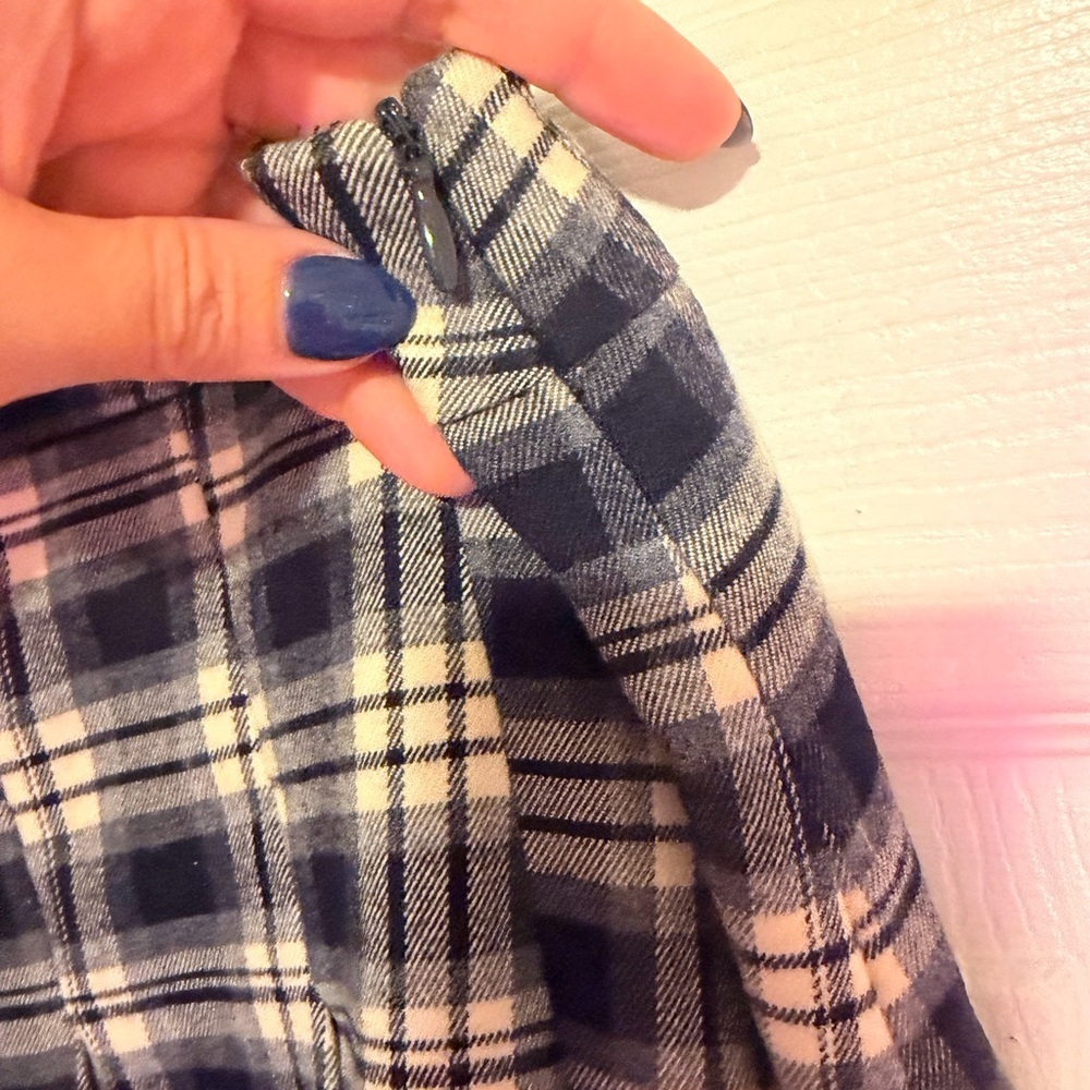 NWT Sugarlips Navy and White Plaid Skirt - Picture 4 of 7